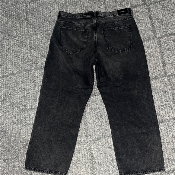 Express Women’s Charcoal Relaxed Jeans - Picture 2 of 5